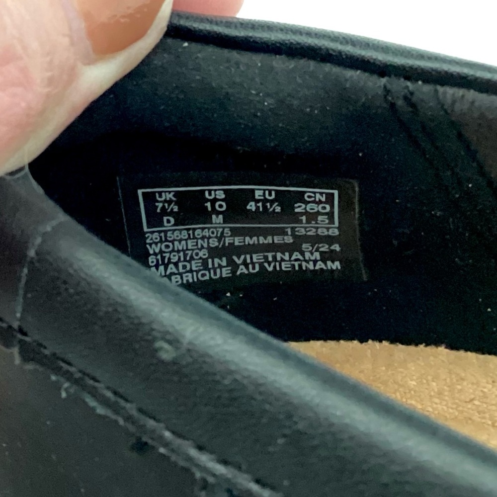 \Clarks\• NWT Sharon Gracie Slip-On Loafer Flats - Picture 9 of 12